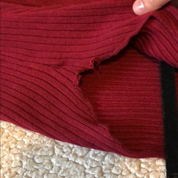 High Neck, Ribbed Crop Top - Picture 4 of 4